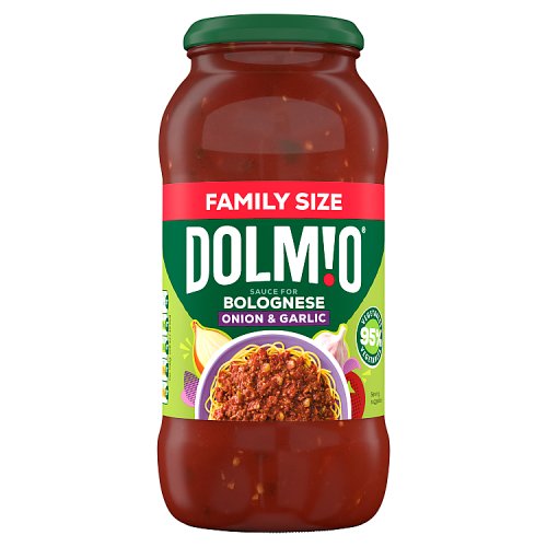 Dolmio Family Onion & Garlic Bolognese Sauce 675g pack shot