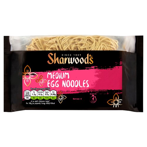 Sharwoods Medium Egg Noodles 226g pack shot