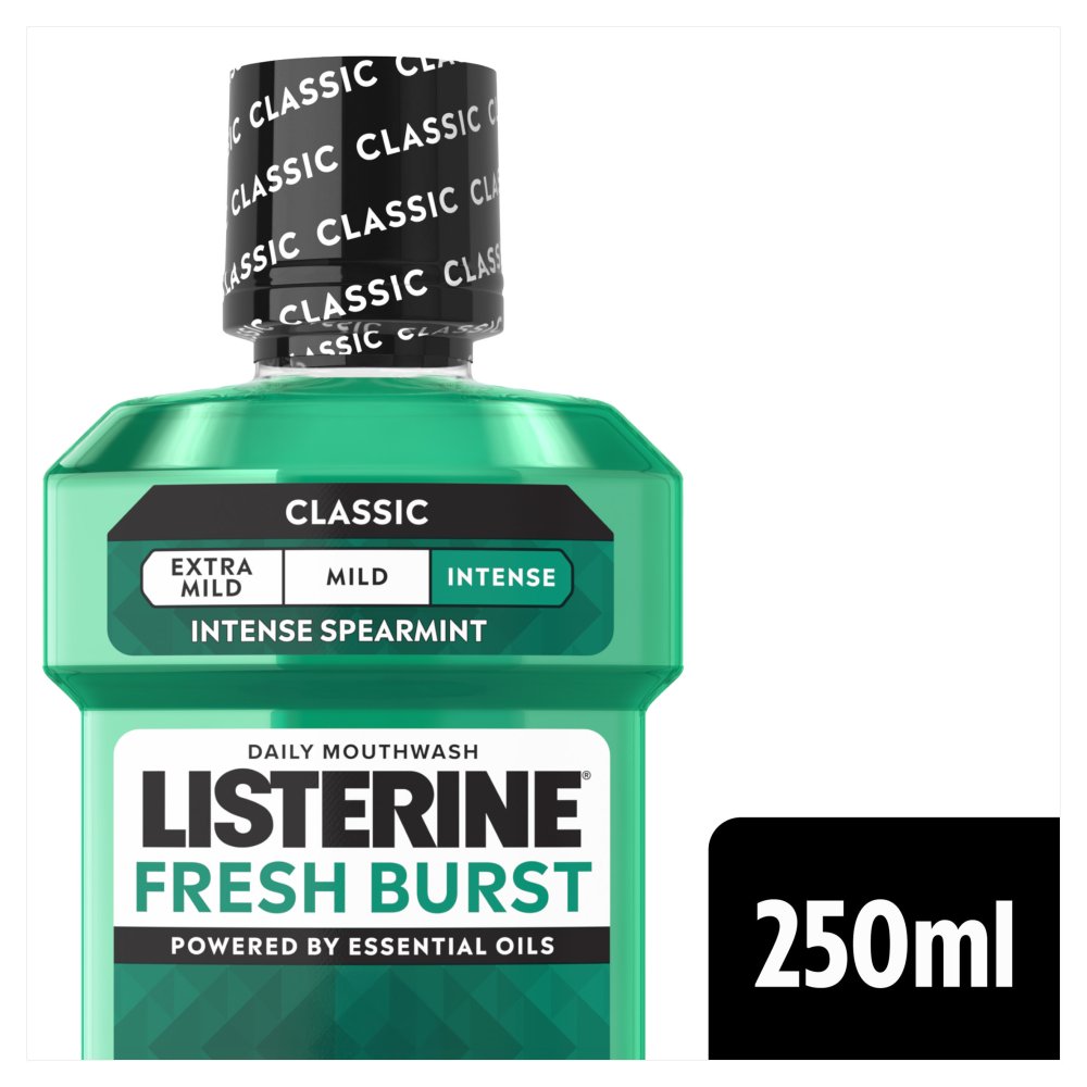 Listerine Mouthwash Freshburst 250ml pack shot