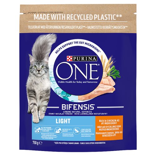 Purina ONE Light Chicken Dry Cat Food 750g pack shot