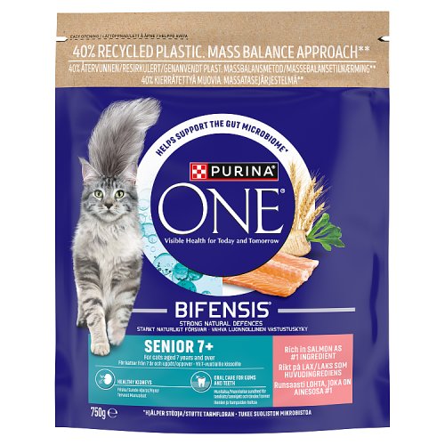 Purina ONE Senior 7+ Salmon Dry Cat Food 750g pack shot